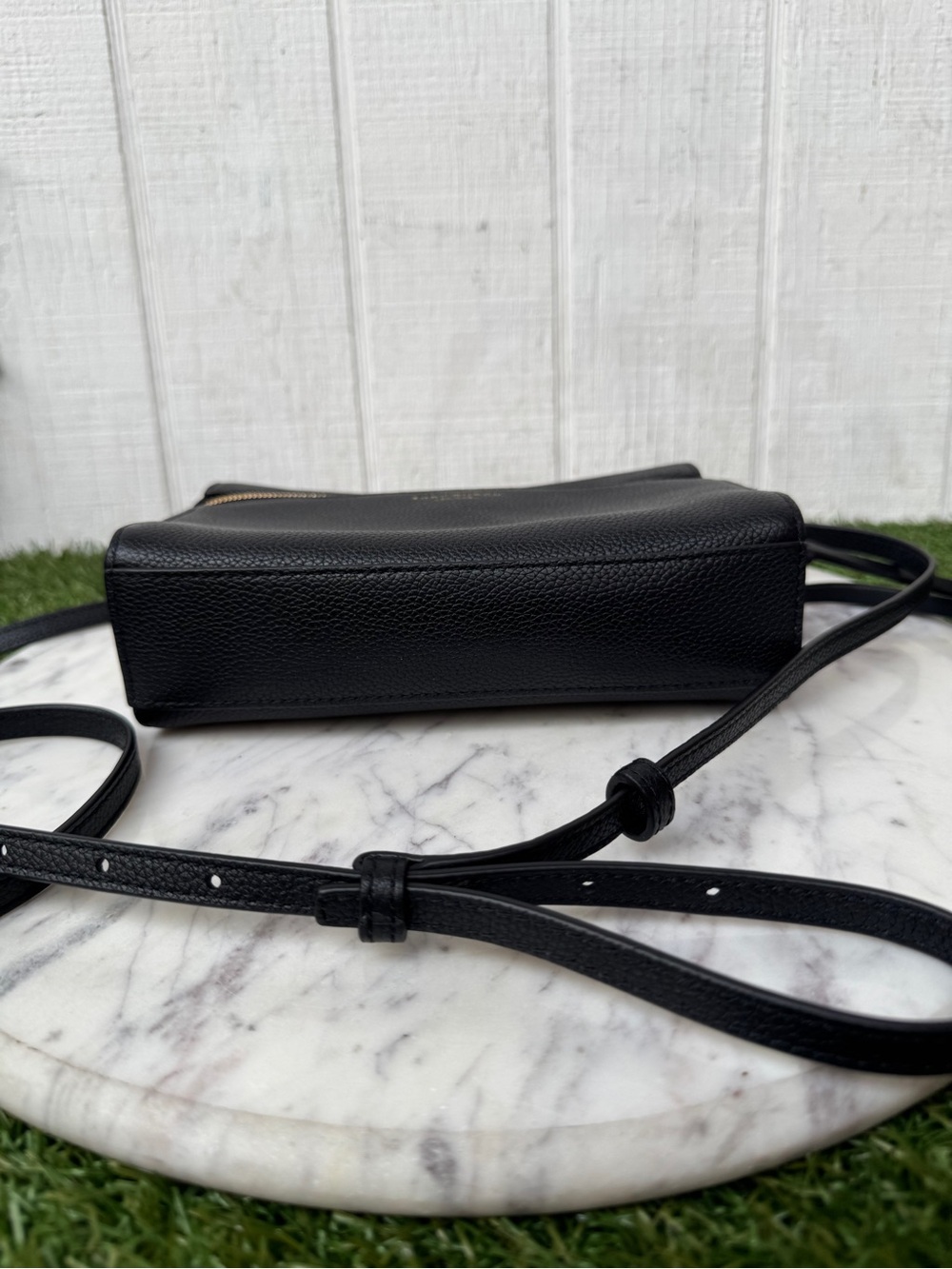 TORY BURCH SLIM ROMY TOP HANDLE
BAG in Black Leather Crossbody Bag like new - Picture 13 of 16